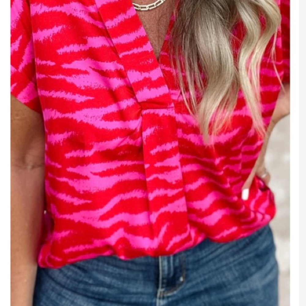 Entro Pink and Red Short Sleeve Relaxed Blouse